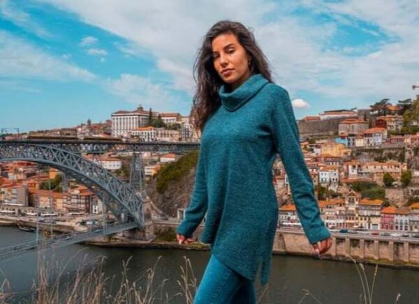 Camisola de gola alta com brilho