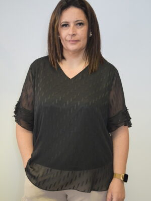 Blusa de meia manga com folhos