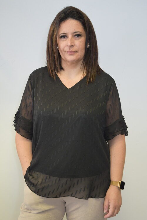 Blusa de meia manga com folhos